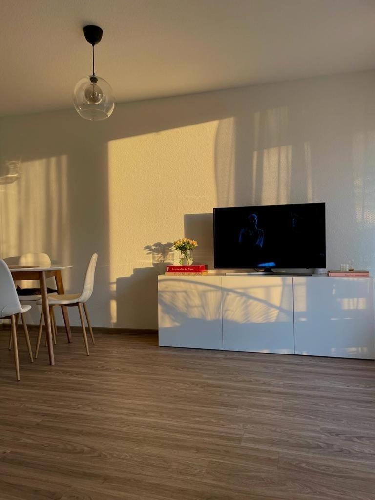 Zentrale, 55m2, Helle 2 Whg Naehe Messe Apartment