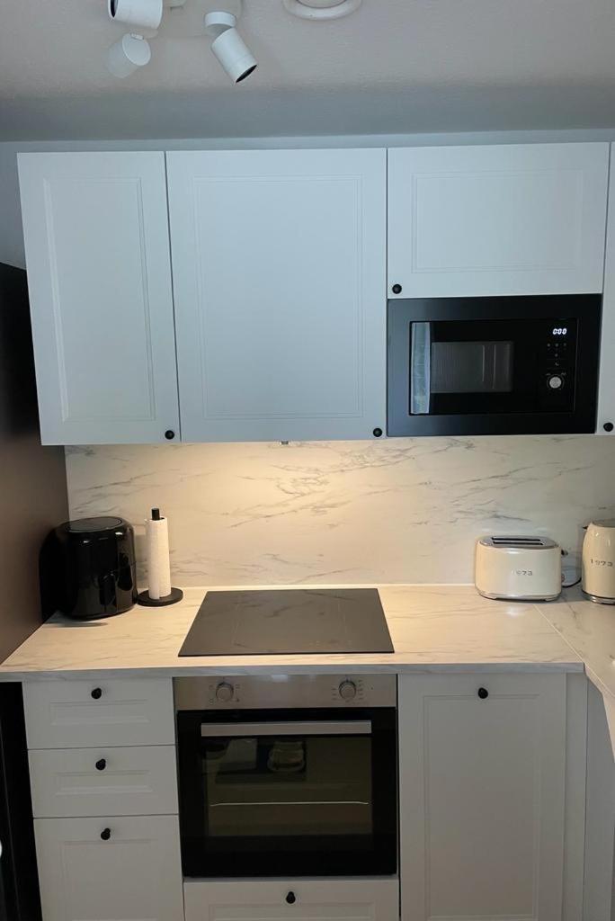 Apartment Zentrale, 55m2, Helle 2 Whg Naehe Messe *
