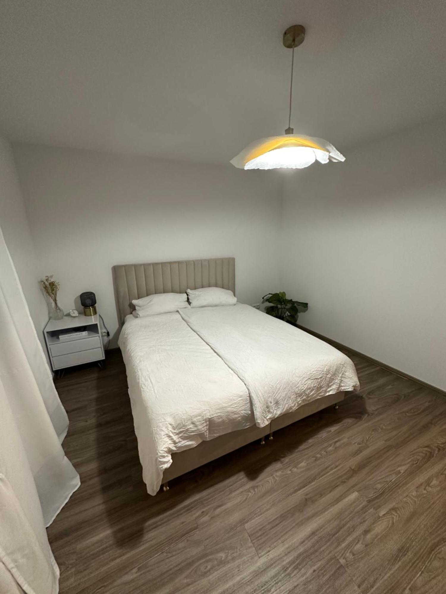 Apartment Zentrale, 55m2, Helle 2 Whg Naehe Messe *