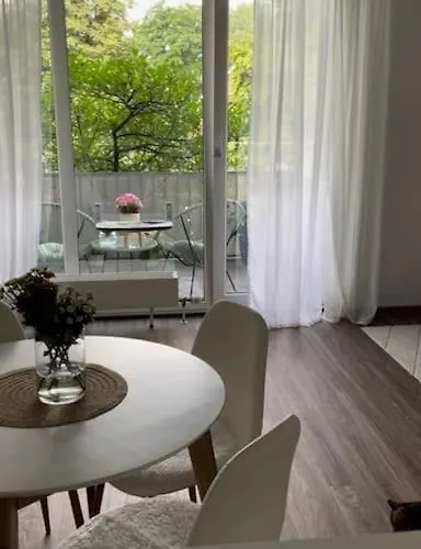 Zentrale, 55M2, Helle 2 Zimmer Whg Naehe Messe