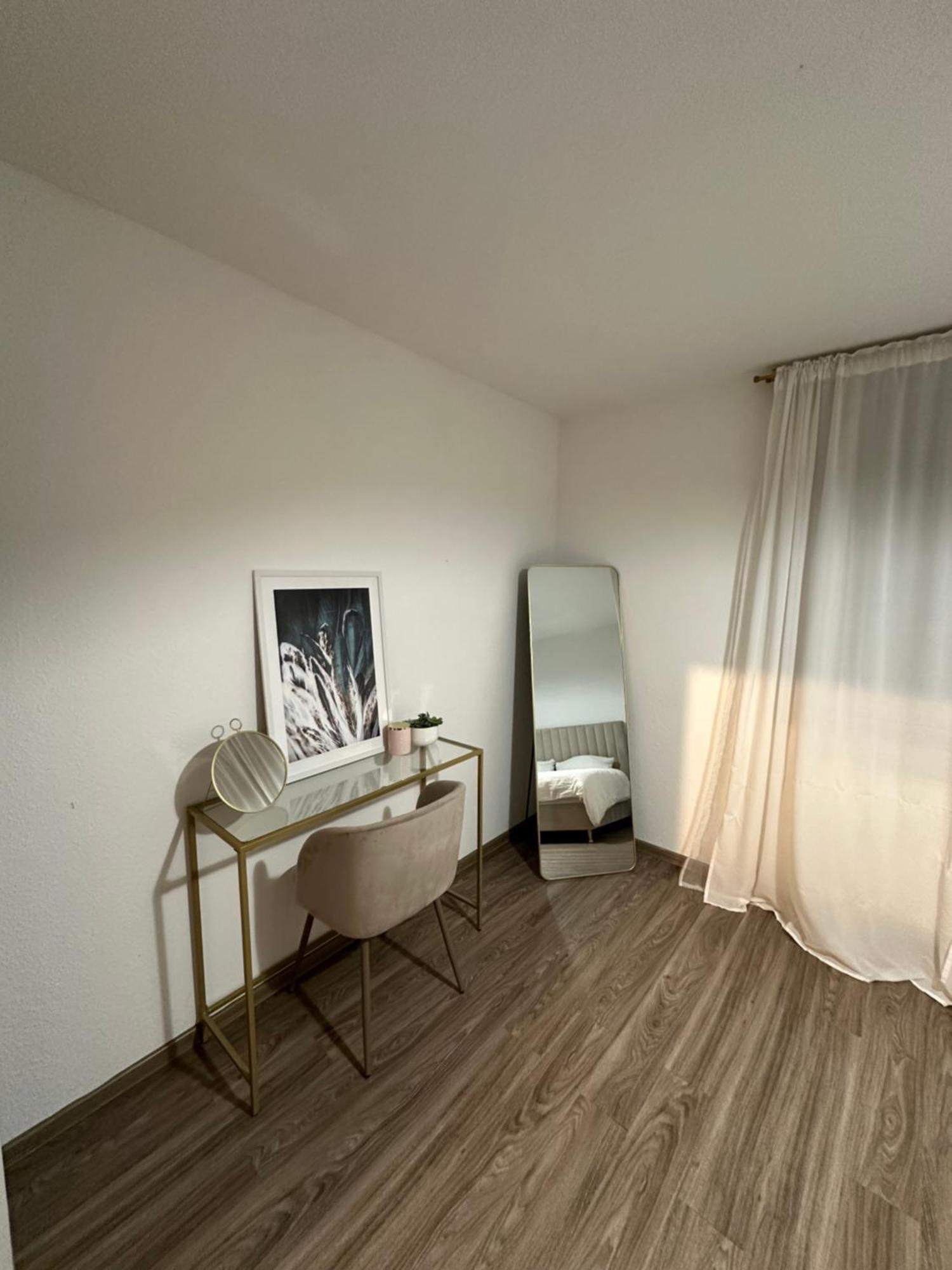 Zentrale, 55m2, Helle 2 Whg Naehe Messe Dusseldorf